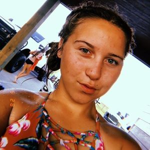 Meet your Posher, Leah